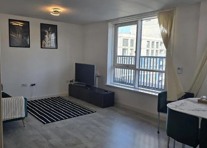 Cozy Apartment - 5 Mins From The Tube